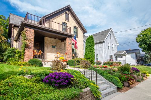 242 10th Ave, West Bend, WI 53095-3104