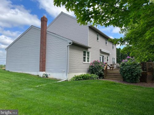 427 Manor Rd, Marsh, PA 19520-9153
