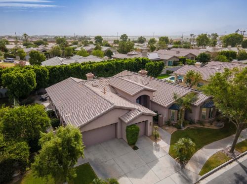 8 King Edward Ct, Rancho Mirage CA  92270-1621 exterior