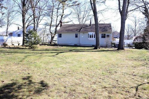 3867 Priscilla Pl, Seaford, NY 11783-1124