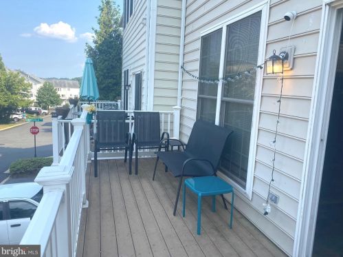 14705 Potomac Branch Dr, Woodbridge VA  22191-4023 exterior