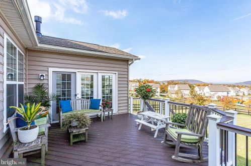 13495 Eagles Rest Dr, Leesburg VA 20176-5035 exterior