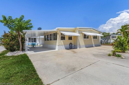 4872 Flamingo Dr, Saint James City, FL 33956-2816