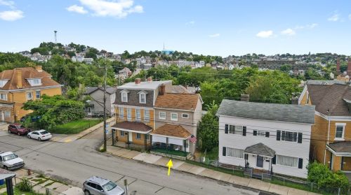 343 Boggs Ave, Pittsburgh PA  15211-2074 exterior