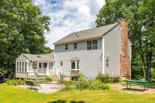 441 Bayberry Dr, Litchfield, CT 06787-1011
