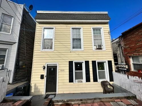 809 Columbia Ave, North Bergen NJ  07047-1634 exterior