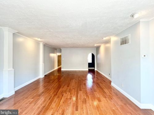 528 Lincoln St, Wilmington, DE 19805-3012