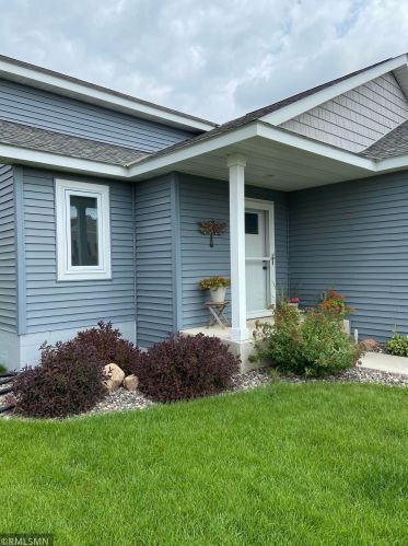 1801 34th St, Sauk Rapids, MN 56379-4575