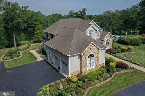 30600 Cypress Ln, Laurel DE  19956-3512 exterior