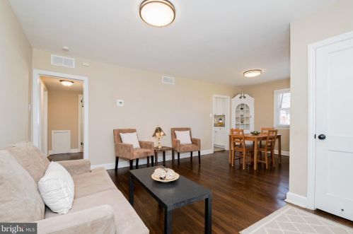 2 Robert Rd, New Castle DE  19720-3925 exterior