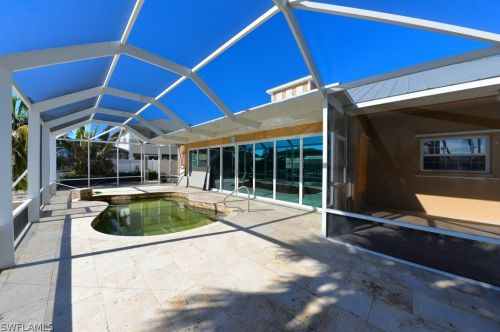 330 Madison Ct, Fort Myers Beach FL  33931-3642 exterior