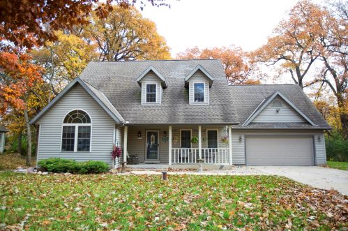 7111 Friisgard Vei, Waterford, WI 53185-2183