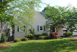 512 Sunset Dr, High Point NC  27262-3835 exterior