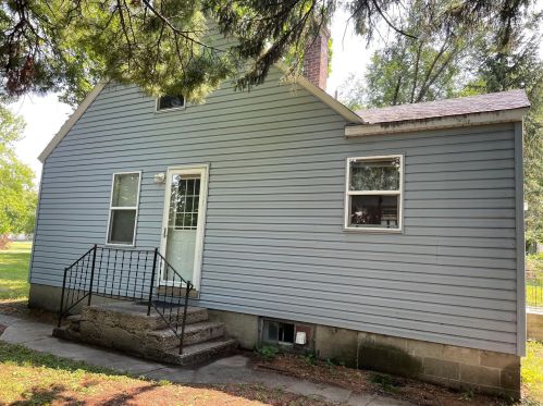 211 21st St, Benson, MN 56215-1624
