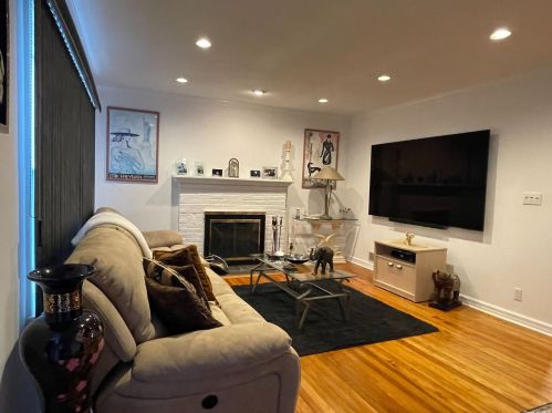 478 Waukena Ave, Rockville Centre, NY 11572-4537