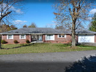 192 Hillview Dr, Beechmont, KY 42323-3914