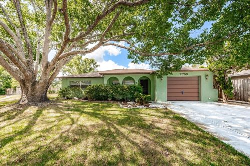 7750 Riverdale Dr, New Port Richey, FL 34653-5034