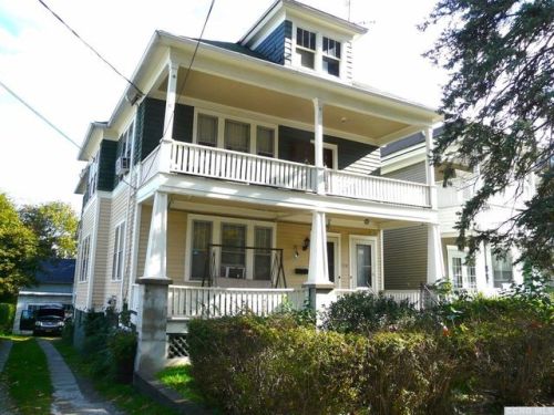 150 Green St, Hudson, NY 12534-2327