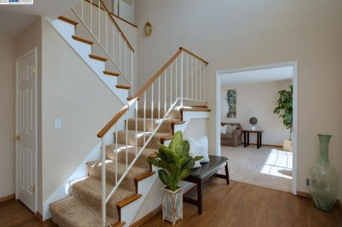 9468 Cherry Hills Ln, San Ramon, CA 94583-3935