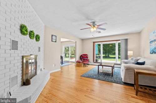 10519 Amity St, Lorton VA  22079-3516 exterior