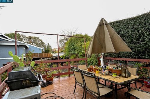 5525 Merritt Dr, Concord CA 94521-4708 exterior