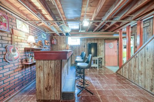 760 Blackhawk Rd, Beaver Falls PA  15010-1511 exterior