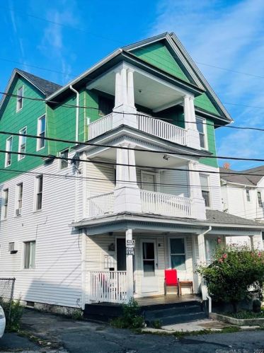 16 James St, Waterbury, CT 06708-3816