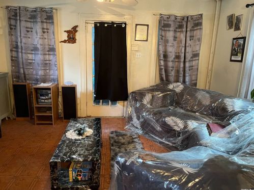 121-64 133rd St, Jamaica, NY 11420-2810