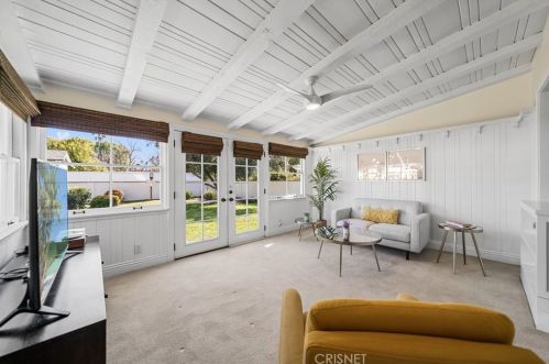 14950 Leadwell St, Van Nuys CA 91406-3030 exterior