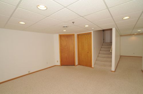 3170 Waterford Ct, Waukesha WI  53151-9530 exterior