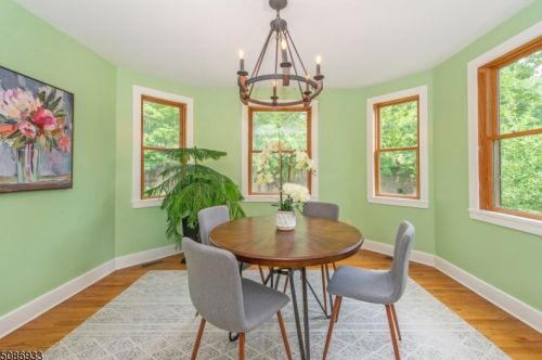 52 Clark St, Glen Ridge, NJ 07028-2208