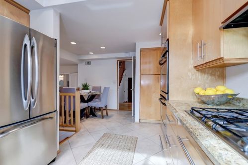 4108 Konya Dr, Torrance CA 90503-1826 exterior