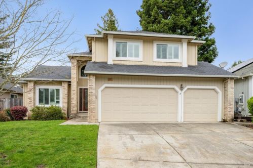 5095 Deerwood Dr, Santa Rosa, CA 95403-7521