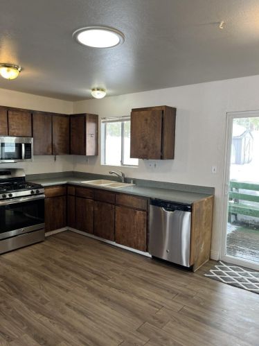1266 Mountain Meadow Dr, South Lake Tahoe, CA 96150-5536