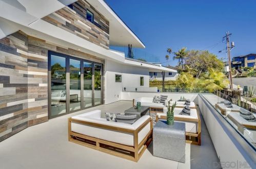 4410 Adair St, San Diego CA  92107-3802 exterior