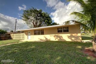 7311 Miramar Pkwy, Hollywood FL  33023-5950 exterior