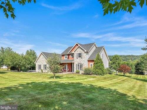 23 Grey Hawk Dr, Molino PA  17961-9172 exterior