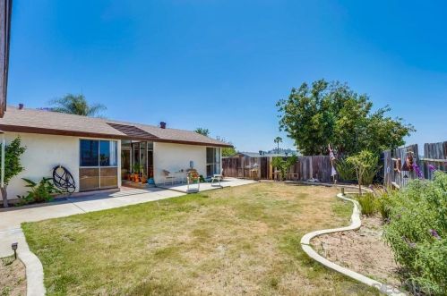 1690 Gustavo St, El Cajon CA 92019-3408 exterior