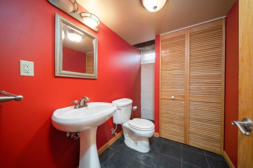 4612 Van Beck Ave, Milwaukee WI 53207-4458 exterior