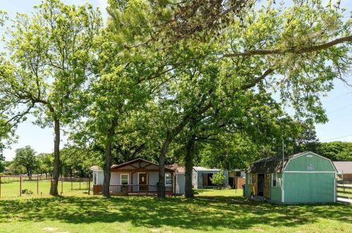 6212 Rendon New Hope Rd, Fort Worth, TX 76140-8318