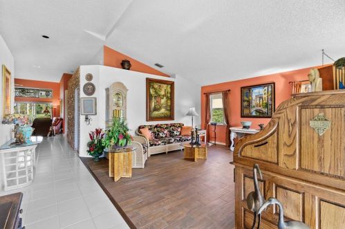 15571 Cedar Grove Ln, West Palm Beach, FL 33414-6307