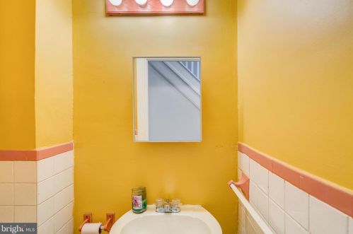 308 Monmouth St, Gloucester NJ  08030-1721 exterior