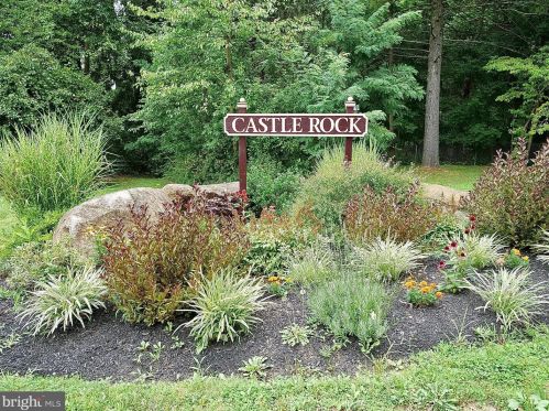 12 Castle Rock Rd, Newtown Square, PA 19073-2902