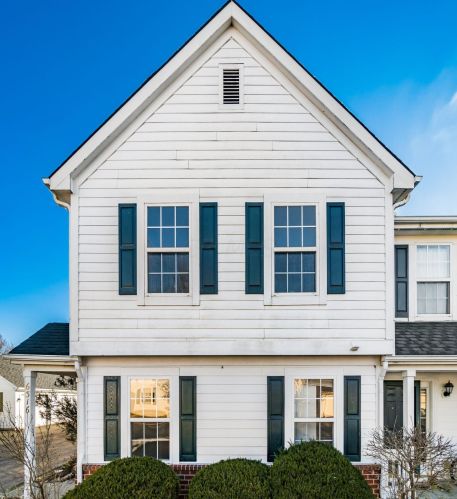 6316 Lakeview Dr, Darbydale, OH 43123-9355
