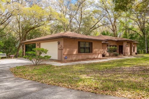 8440 Wildflower Dr, Brooksville FL  34602-5481 exterior