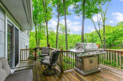 297 Church Rd, Tompkins Corners NY  10579-2515 exterior