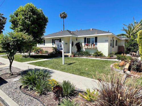 2345 Palo Verde Ave, Long Beach CA  90815-2358 exterior