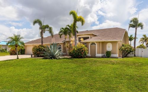3033 23rd Pl, Cape Coral, FL 33914-3928