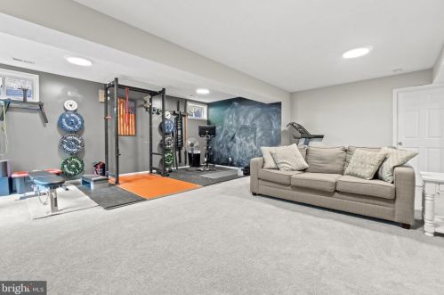 5936 Sunlight Mountain Rd, Spotsylvania VA  22553-4477 exterior