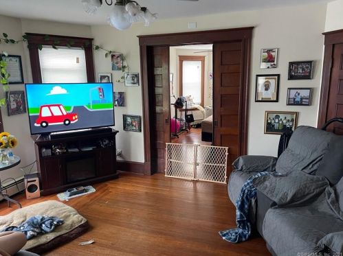 65 Roberts St, New Britain CT  06051-3415 exterior